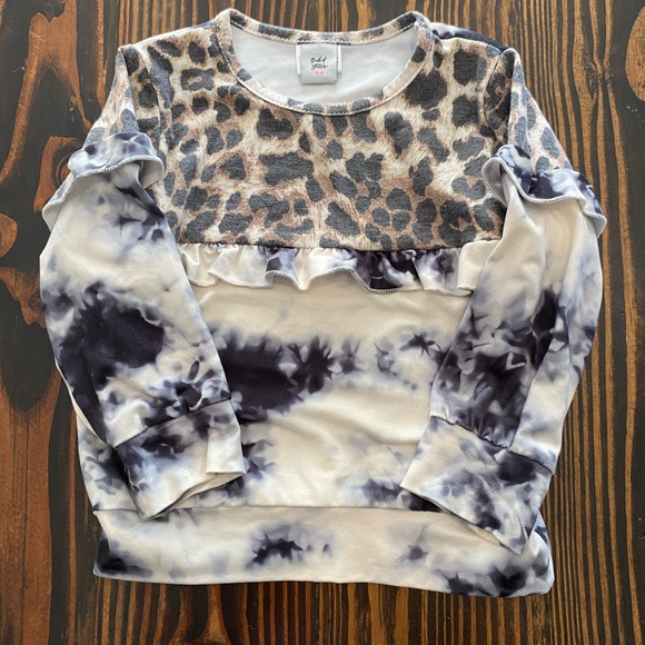 Dash of Glitter Other - Leopard and Tie-Dye Ruffle sweatshirt. Girls size (XS) 12-18 months